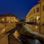 Rose Apartamento Eger