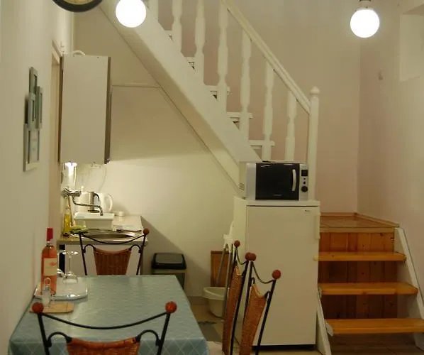Rose Apartment *
